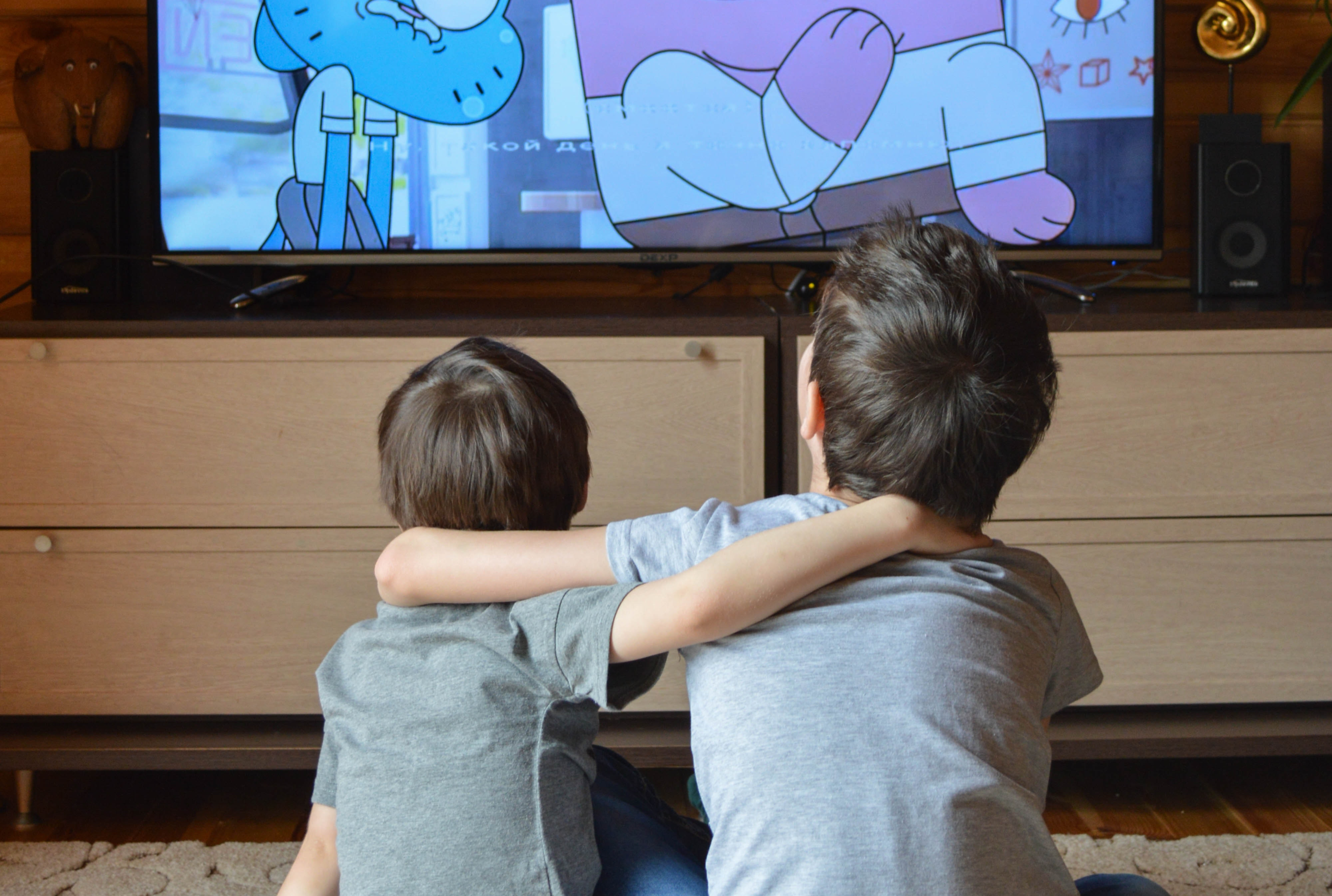 Kids watching streaming television